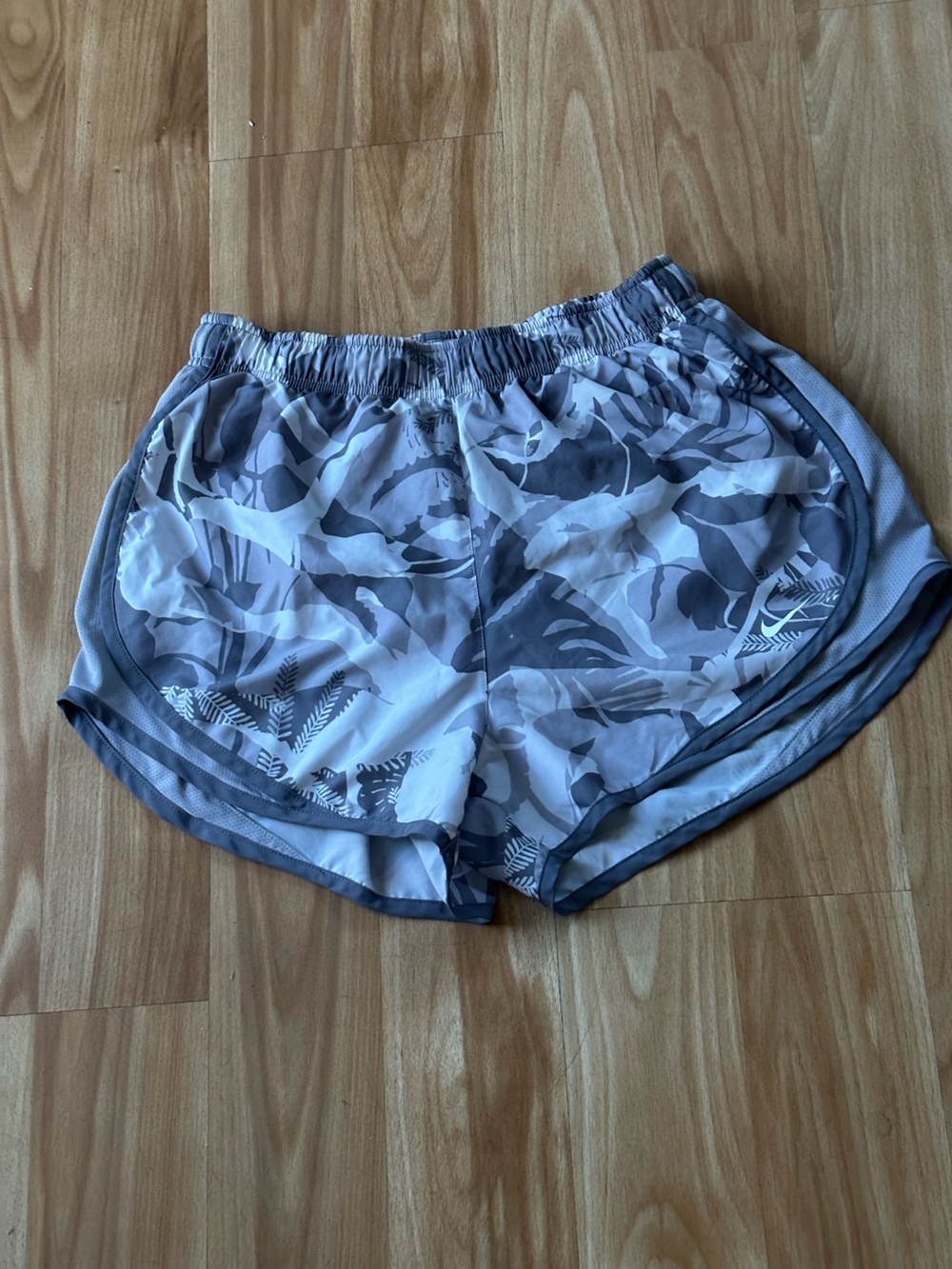Nike Womens Dri-Fit Tempo Printed Running Shorts